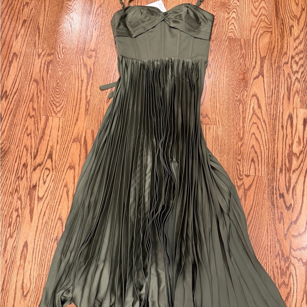 Elegant Olive Green Pleated Dress